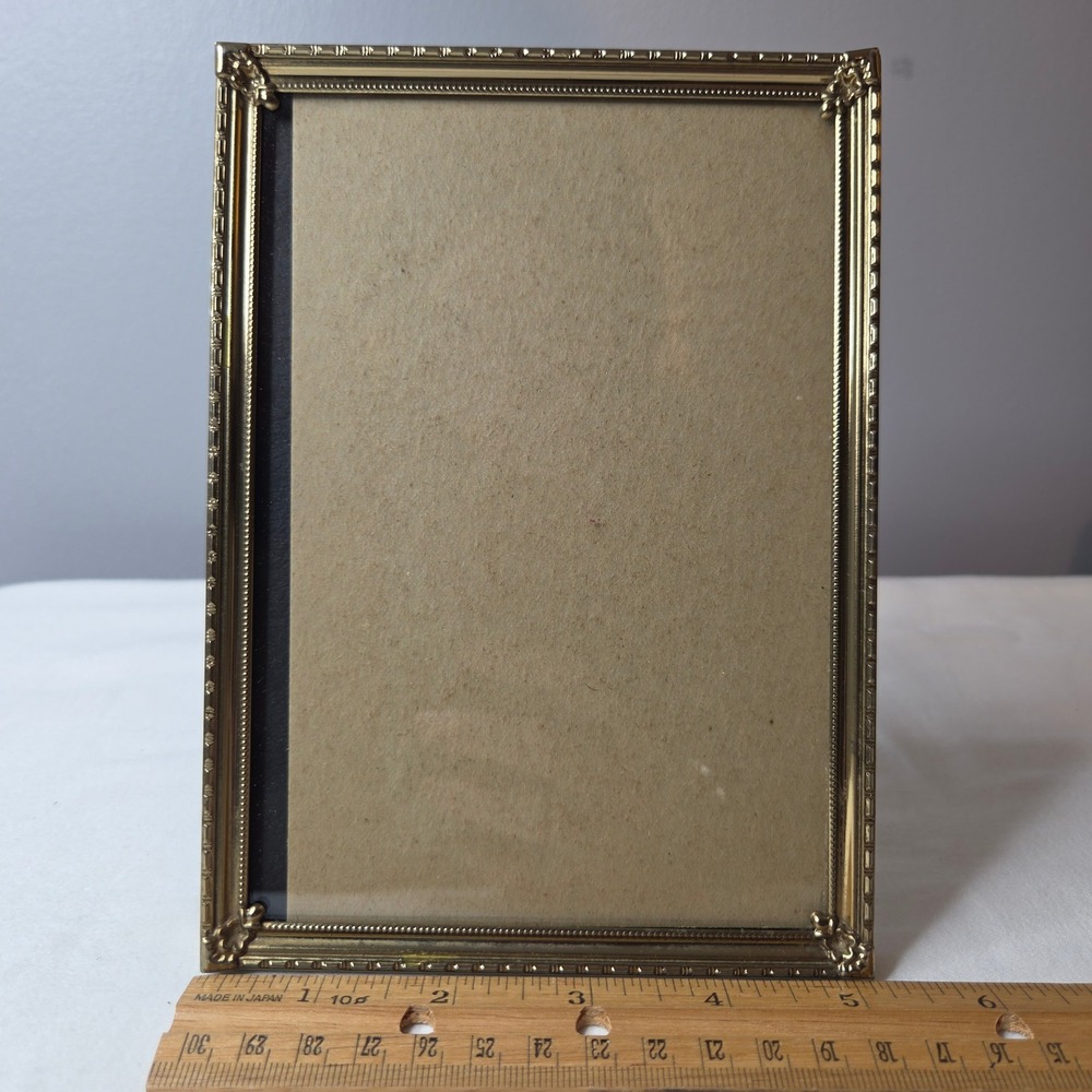 Vintage Ornate Gold Tone Metal 5x7 Picture Frame Glass Front Tabletop Easel